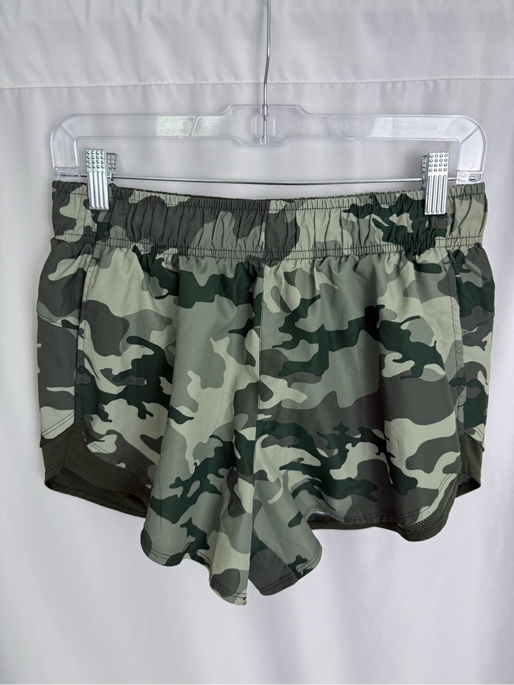 Athletic Works Green Camo Lined Shorts Size Medium